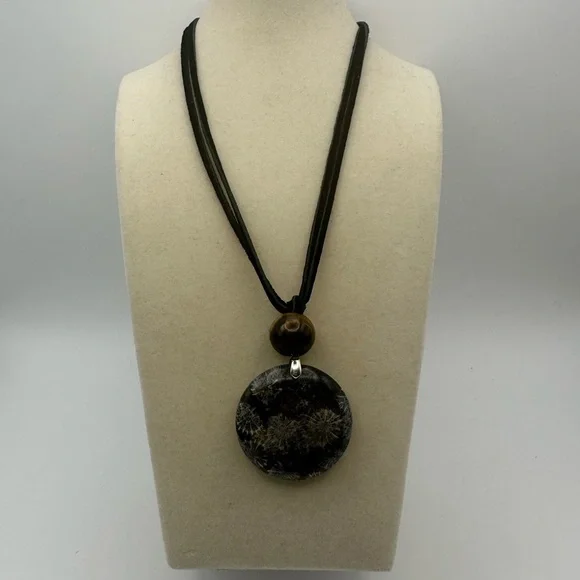 Round Black Coral Fossil Jade Pendant Necklace - Picture 3 of 11